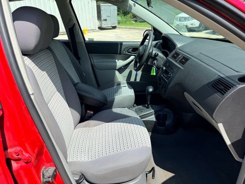 Used 2006 Ford Focus SE FWD image 17