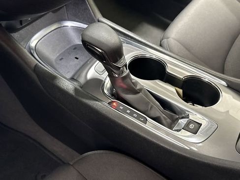 Used 2023 Chevrolet Malibu LT FWD image 20