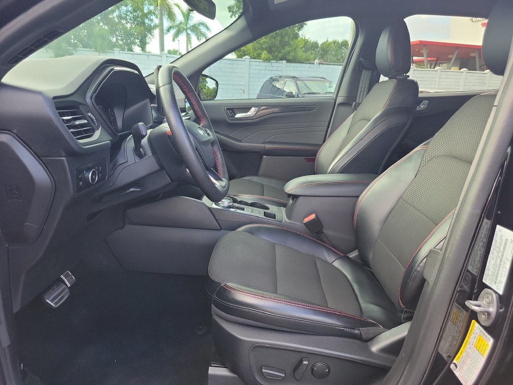 Used 2024 Ford Escape ST-Line Select w/ Tech Pack #1 AWD/4WD image 24