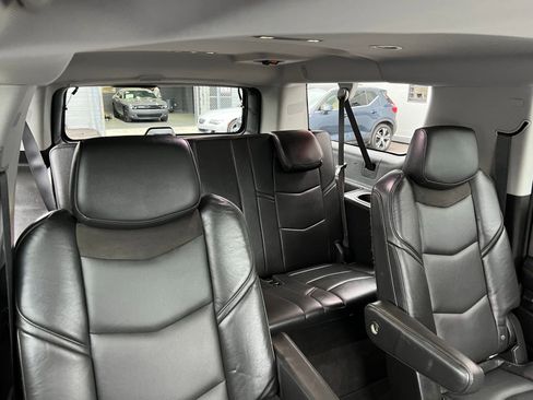 Used 2020 Cadillac Escalade ESV Luxury w/ Escalade Sport Edition image 66