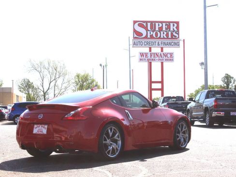 Used 2015 Nissan 370Z Touring image 4