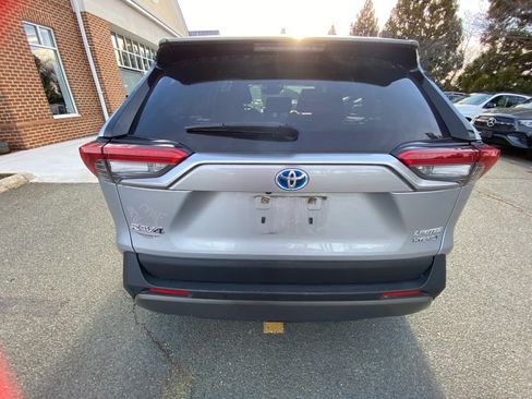 Used 2020 Toyota RAV4 Limited image 14