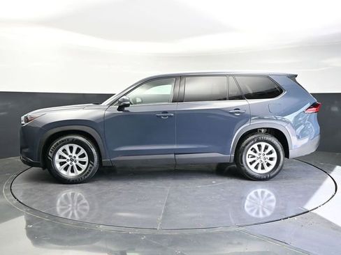 Used 2025 Toyota Grand Highlander AWD image 9