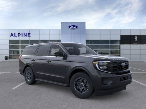 New 2026 Ford Expedition Active image 7