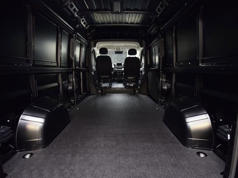 New 2026 RAM ProMaster 2500 w/ Convenience Group image 37