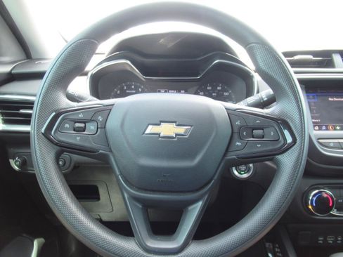 Certified 2023 Chevrolet TrailBlazer LT FWD image 22