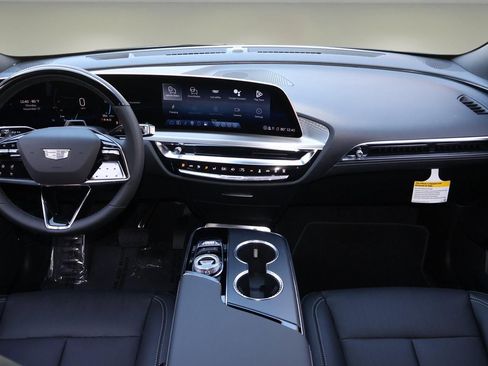 New 2026 Cadillac Lyriq Sport image 11