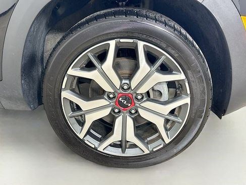 Used 2023 Kia Seltos SX w/ SX Sunroof Package AWD/4WD image 11