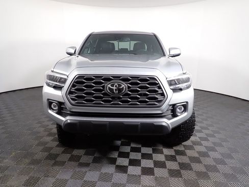 Used 2023 Toyota Tacoma TRD Off-Road w/ TRD Premium Off Road Package image 8