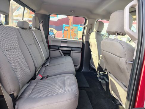 Used 2018 Ford F150 XLT w/ Equipment Group 302A Luxury AWD/4WD image 17
