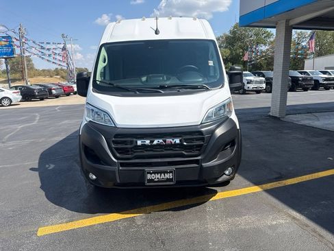 Used 2025 RAM ProMaster 2500 w/ Convenience Group FWD image 10