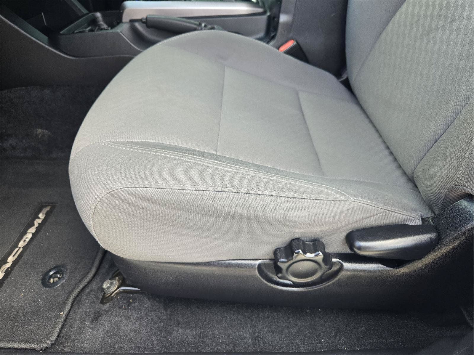 Used 2020 Toyota Tacoma SR5 w/ SR5 Appearance Package (SM) RWD image 20