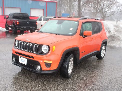 Used 2019 Jeep Renegade Latitude image 4