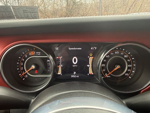 Used 2023 Jeep Wrangler Rubicon w/ Steel Bumper Group image 24