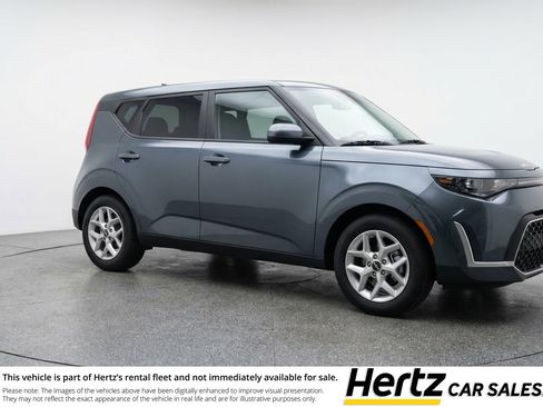 Used 2025 Kia Soul LX w/ LX Technology Package FWD image 1