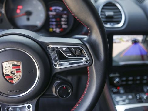 Certified 2025 Porsche 718 Cayman S RWD image 22