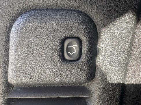 Used 2023 Dodge Durango GT image 15