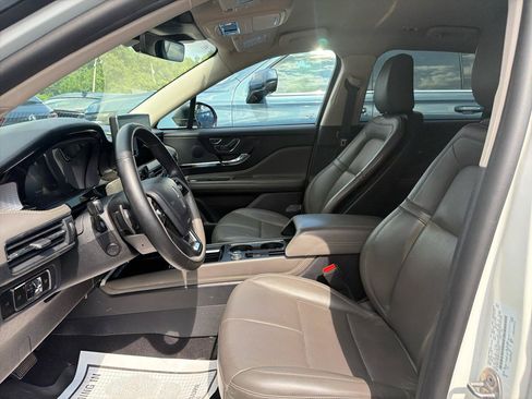 Used 2023 Lincoln Corsair AWD w/ Equipment Group 101A image 17