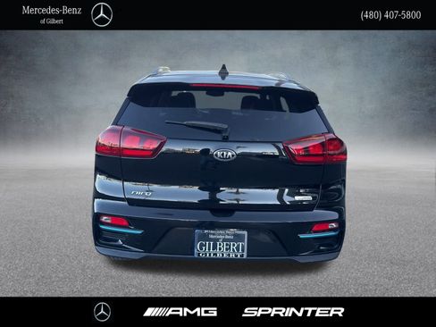Used 2021 Kia Niro EX image 4