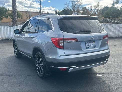 Used 2019 Honda Pilot Touring image 6