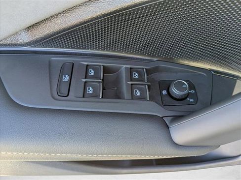 New 2026 Volkswagen Tiguan SE R-Line image 10