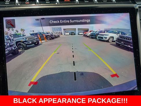 Used 2023 Jeep Grand Cherokee Limited w/ Black Appearance Package image 22