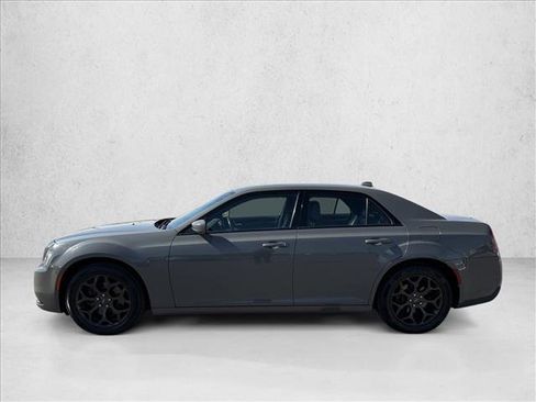 Used 2019 Chrysler 300 S image 9