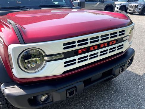 Certified 2026 Ford Bronco Heritage Edition AWD/4WD image 30