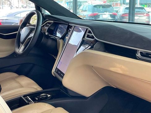 Used 2016 Tesla Model X 90D image 21