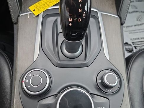 Used 2018 Alfa Romeo Stelvio Ti AWD/4WD image 29