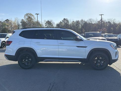 New 2026 Volkswagen Atlas Peak Edition AWD/4WD image 6