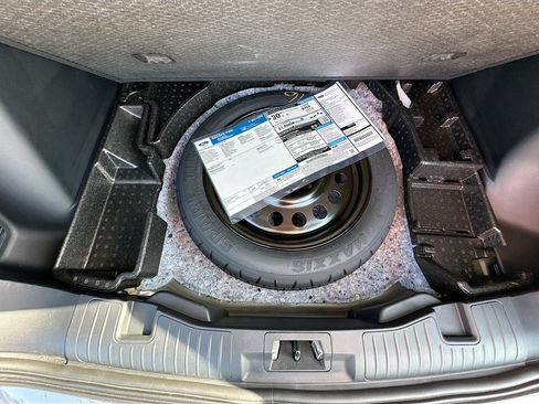 Certified 2024 Ford Escape ST-Line FWD image 30