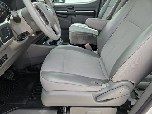 Used 2020 Nissan NV 3500 S RWD image 12
