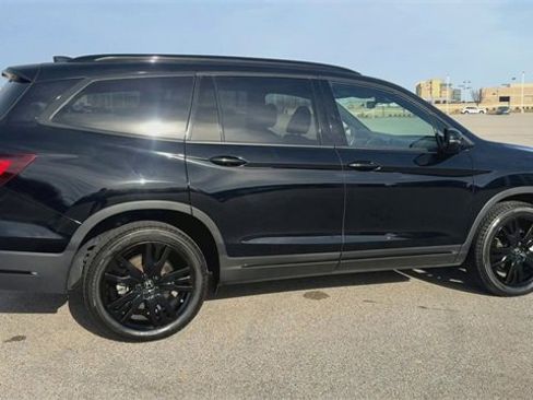 Used 2021 Honda Pilot Black Edition image 9