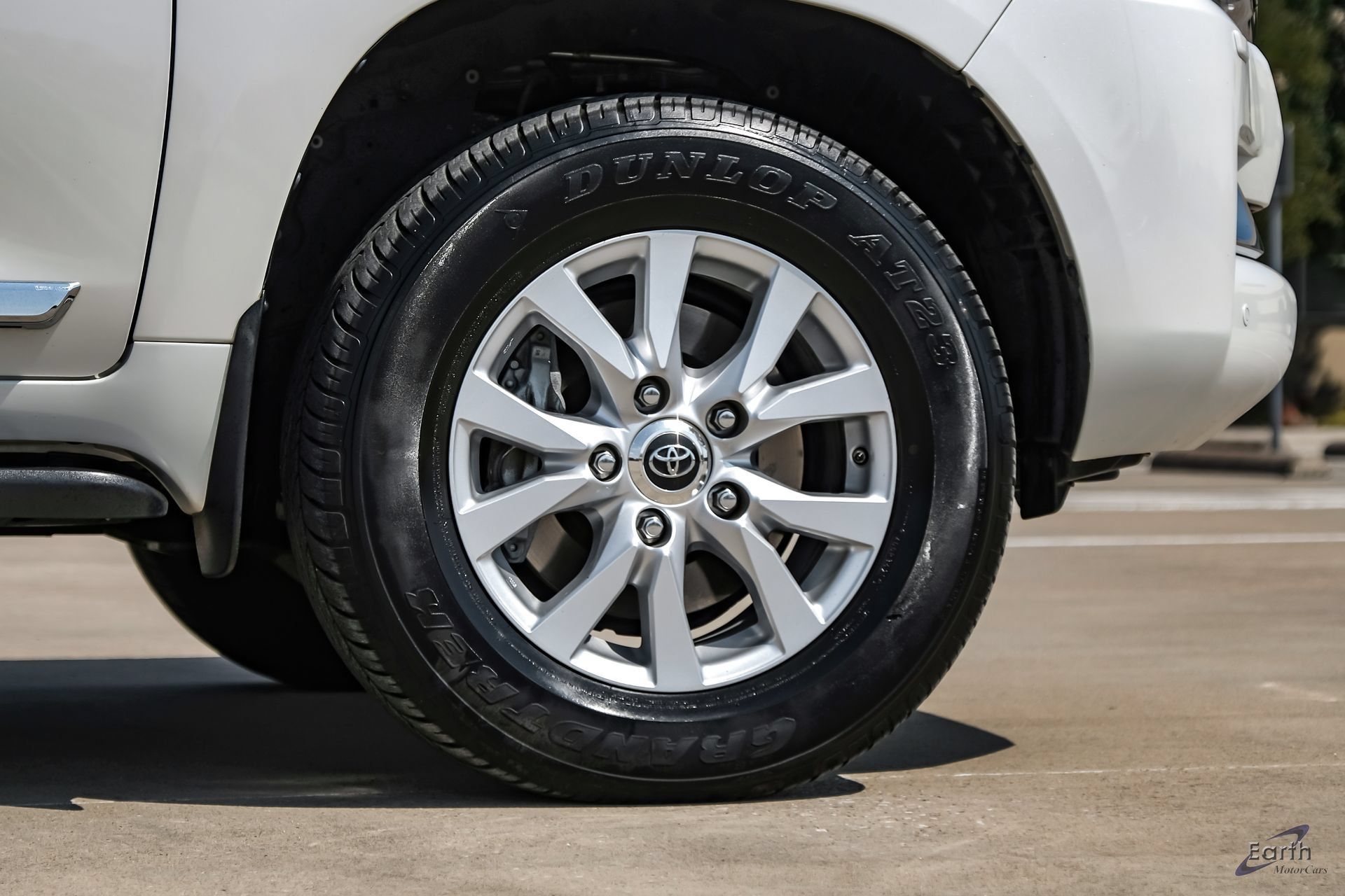 Used 2020 Toyota Land Cruiser AWD/4WD image 97