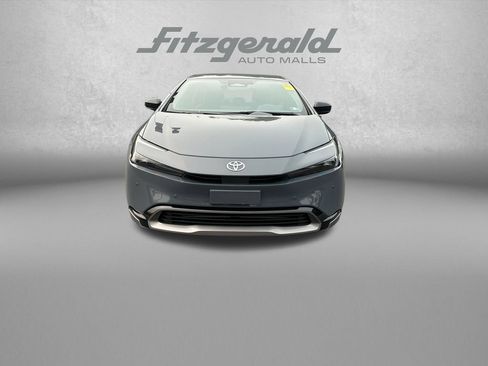 Used 2024 Toyota Prius XLE FWD image 2