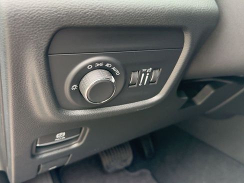 New 2025 Jeep Grand Cherokee Laredo X image 19