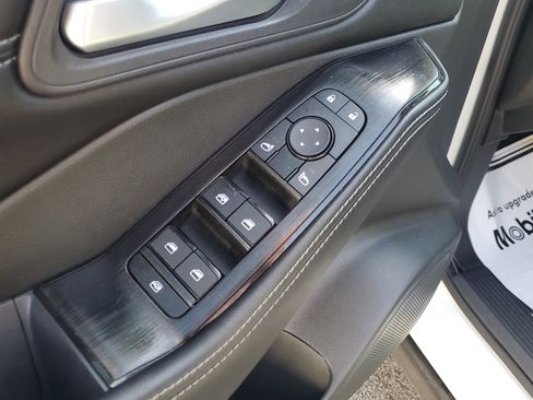 Used 2023 Nissan Rogue SV w/ SV Premium B Package image 18