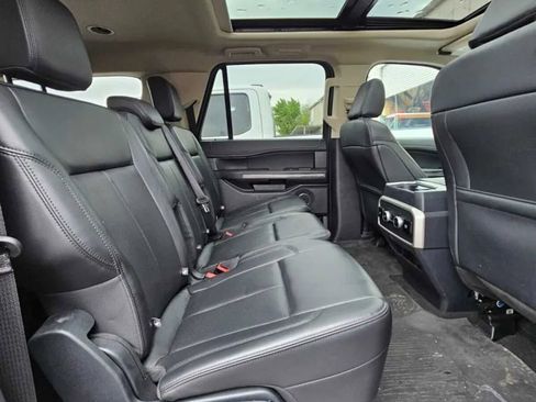 Used 2024 Ford Expedition Max XLT image 15