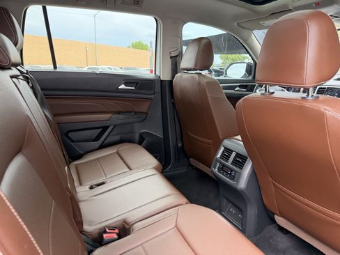 Used 2023 Volkswagen Atlas SEL R-Line AWD/4WD image 38
