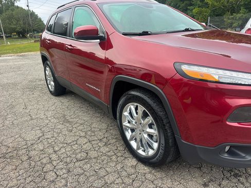 Used 2015 Jeep Cherokee Limited AWD/4WD image 6