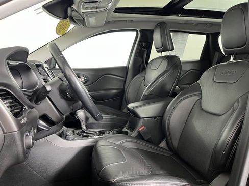 Used 2021 Jeep Cherokee Limited w/ Elite Package image 17