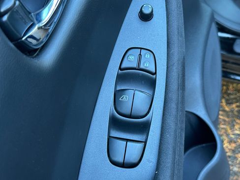 Used 2016 Nissan Leaf S w/ Charger Package image 24