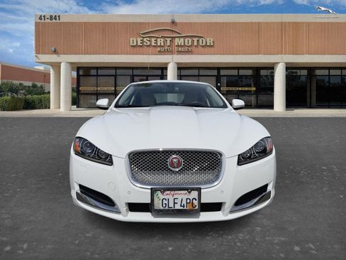 Used 2015 Jaguar XF Premium RWD image 2