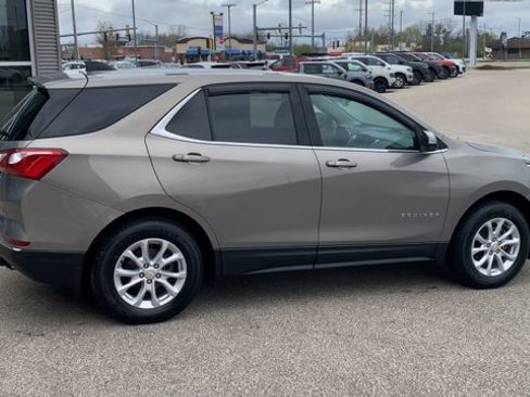 Used 2019 Chevrolet Equinox LT AWD/4WD image 2