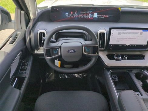 New 2025 Ford Expedition Max Active image 16