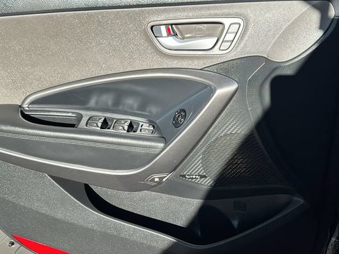 Used 2017 Hyundai Santa Fe Sport FWD image 18
