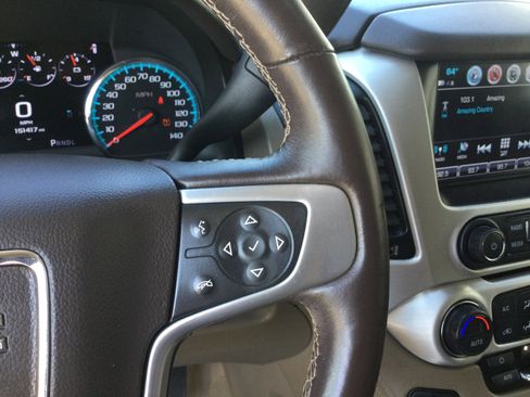 Used 2017 GMC Yukon XL SLT w/ Open Road Package AWD/4WD image 19