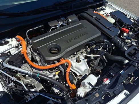 Used 2025 Honda Civic Sport image 28