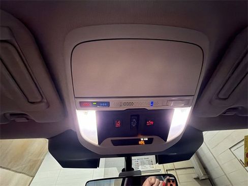 Used 2024 Subaru Forester Premium image 22